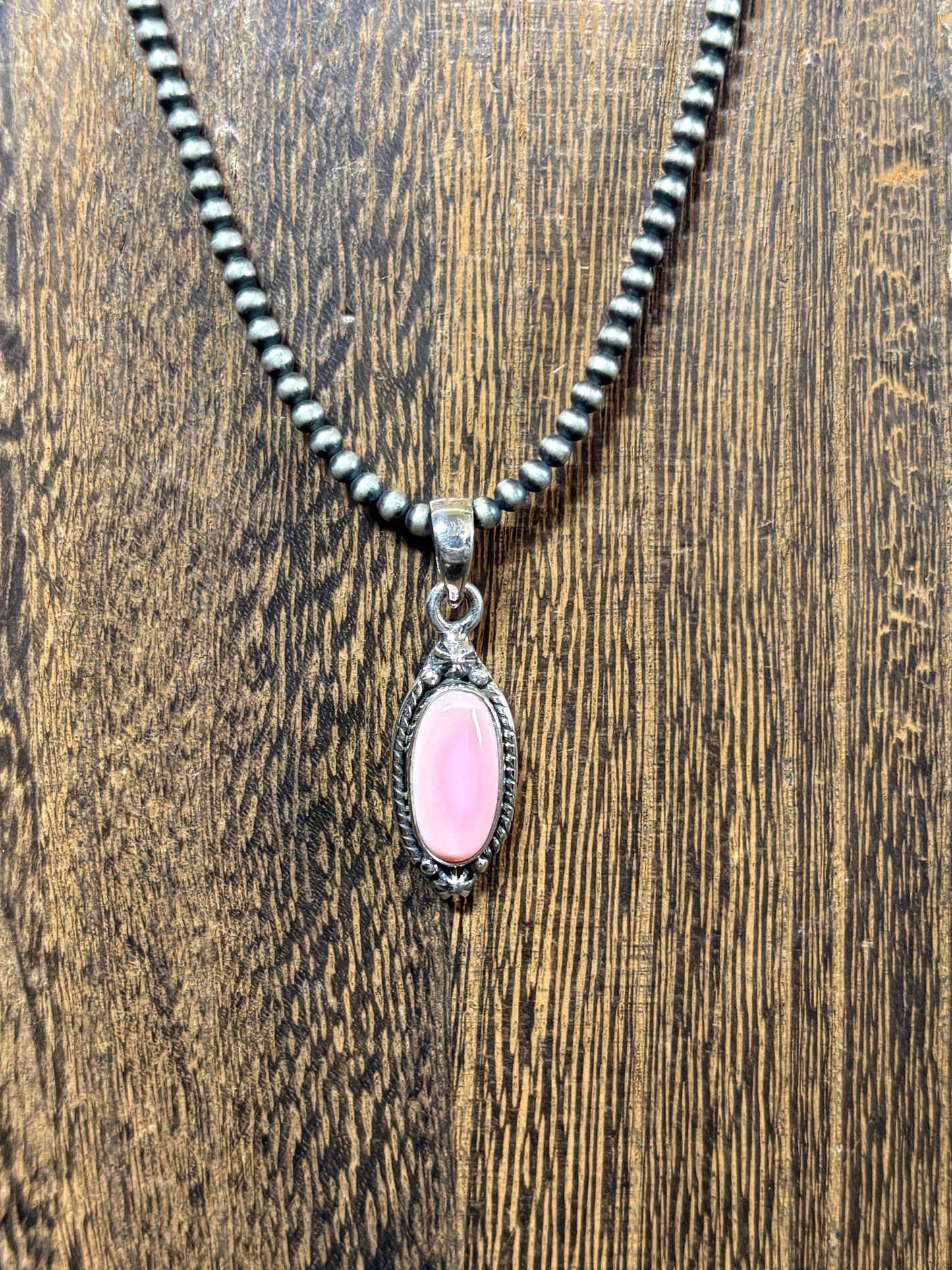 Pink Conch Basic Pendant