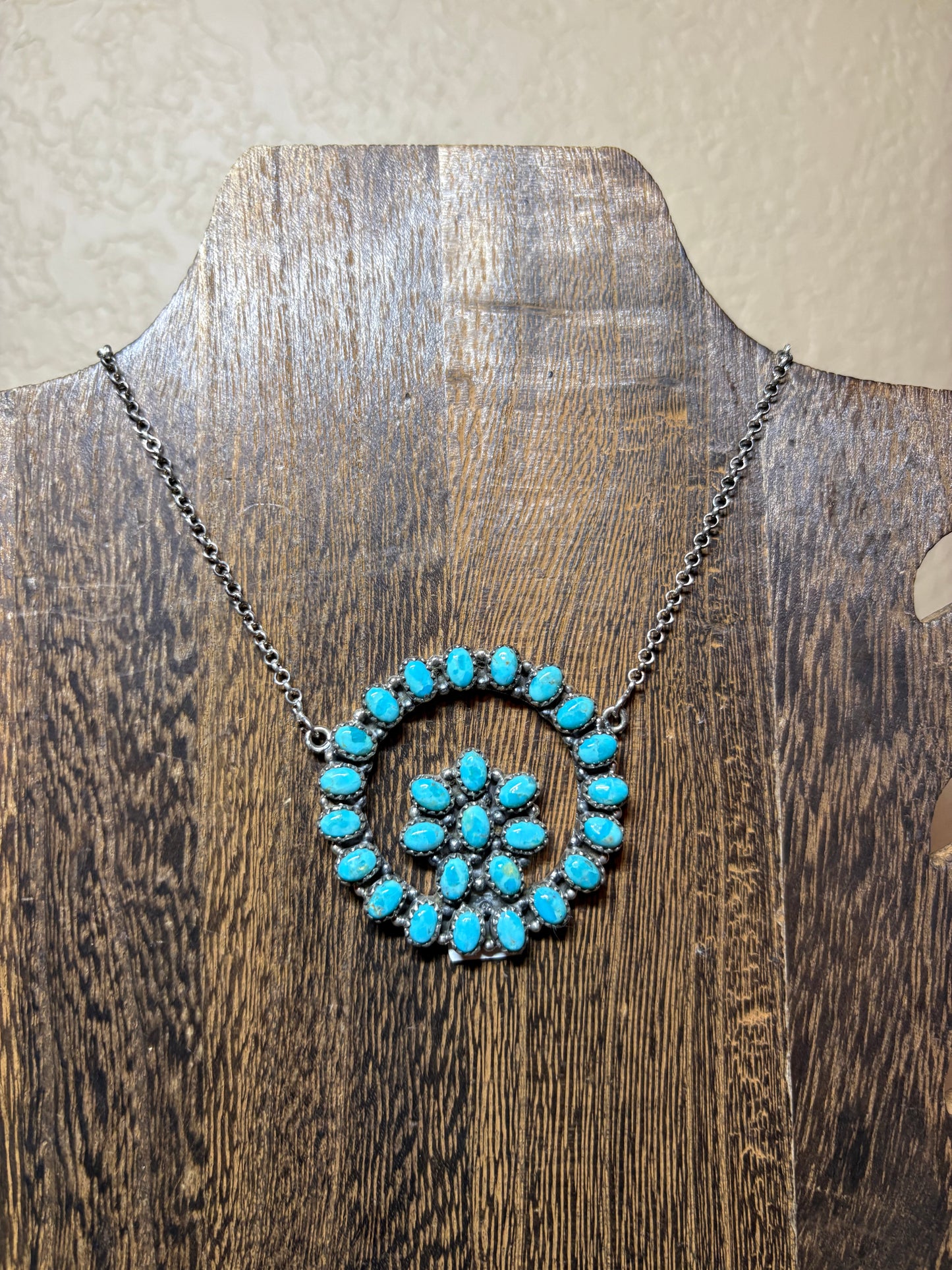 Hada Open Circle Cluster Necklace