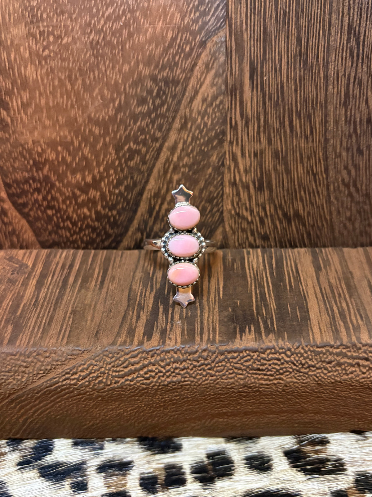 Pink Conch 3 Stone Star Detail Ring
