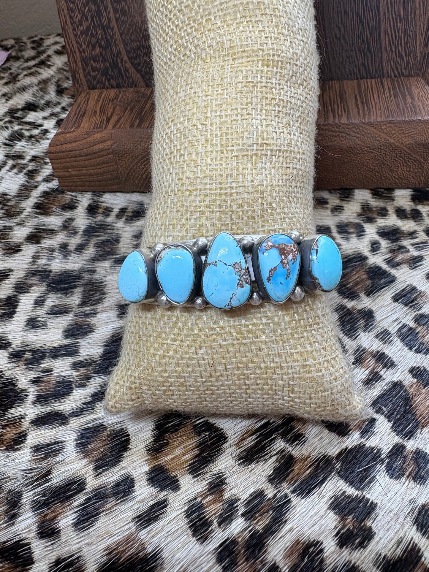 Navajo Handmade STATEMENT Golden Hills 5 Stone Cuff
