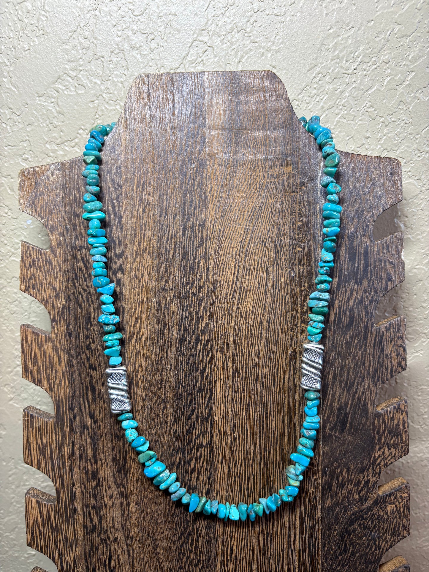 19” Double Barrel & Turquoise Chip Necklace