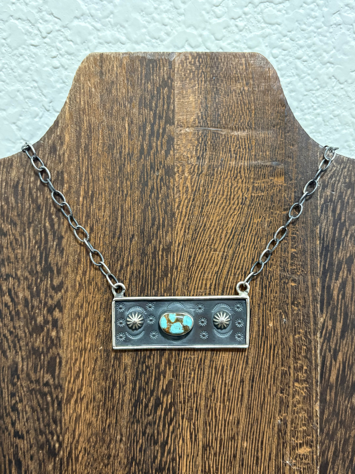 Mine 8 Single Stone Studded Bar Necklace
