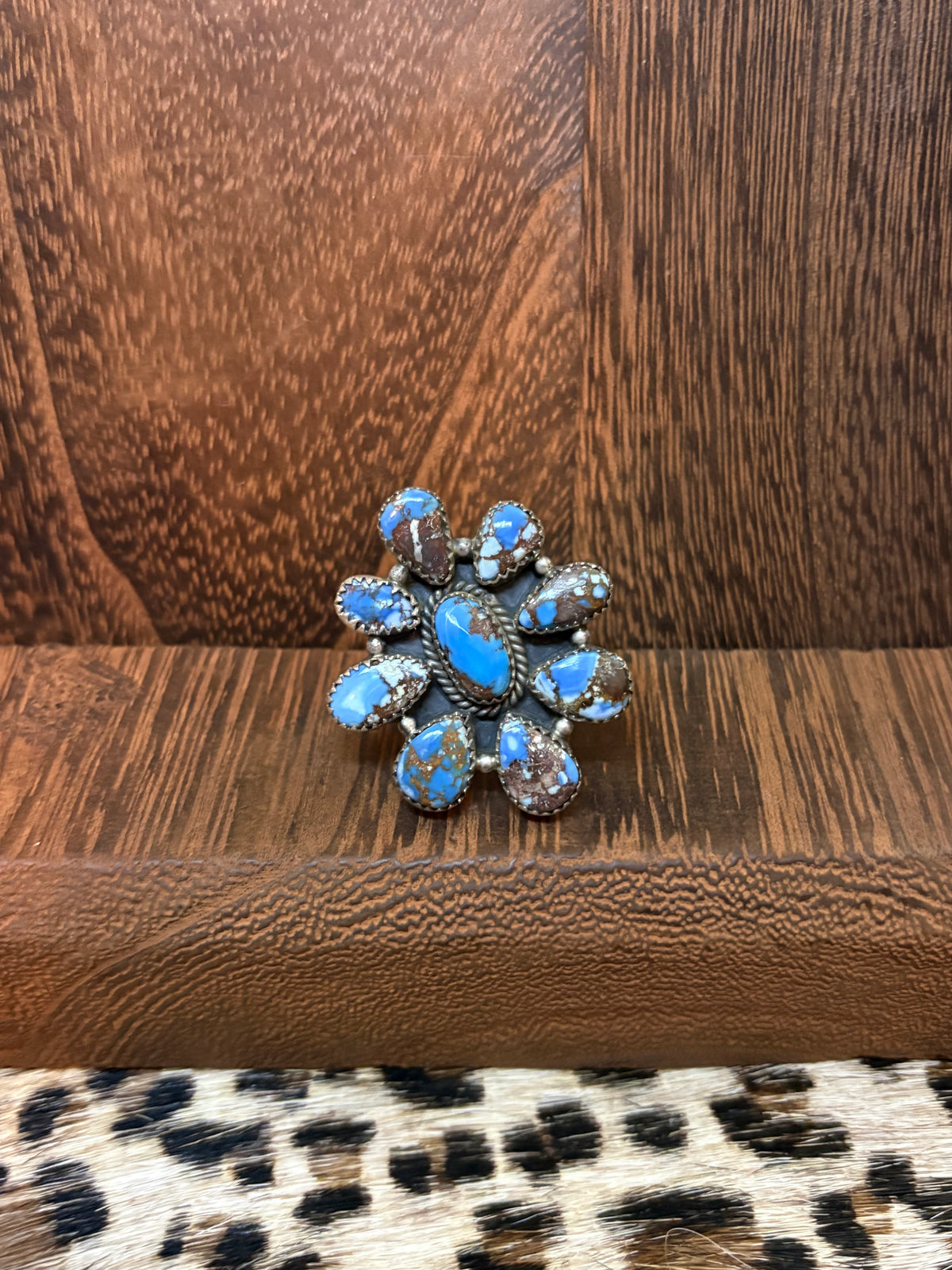 Large Golden Hills Cluster Ring