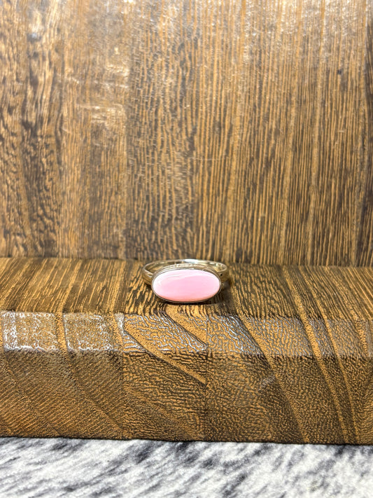 Pink Conch Single Stone Ring