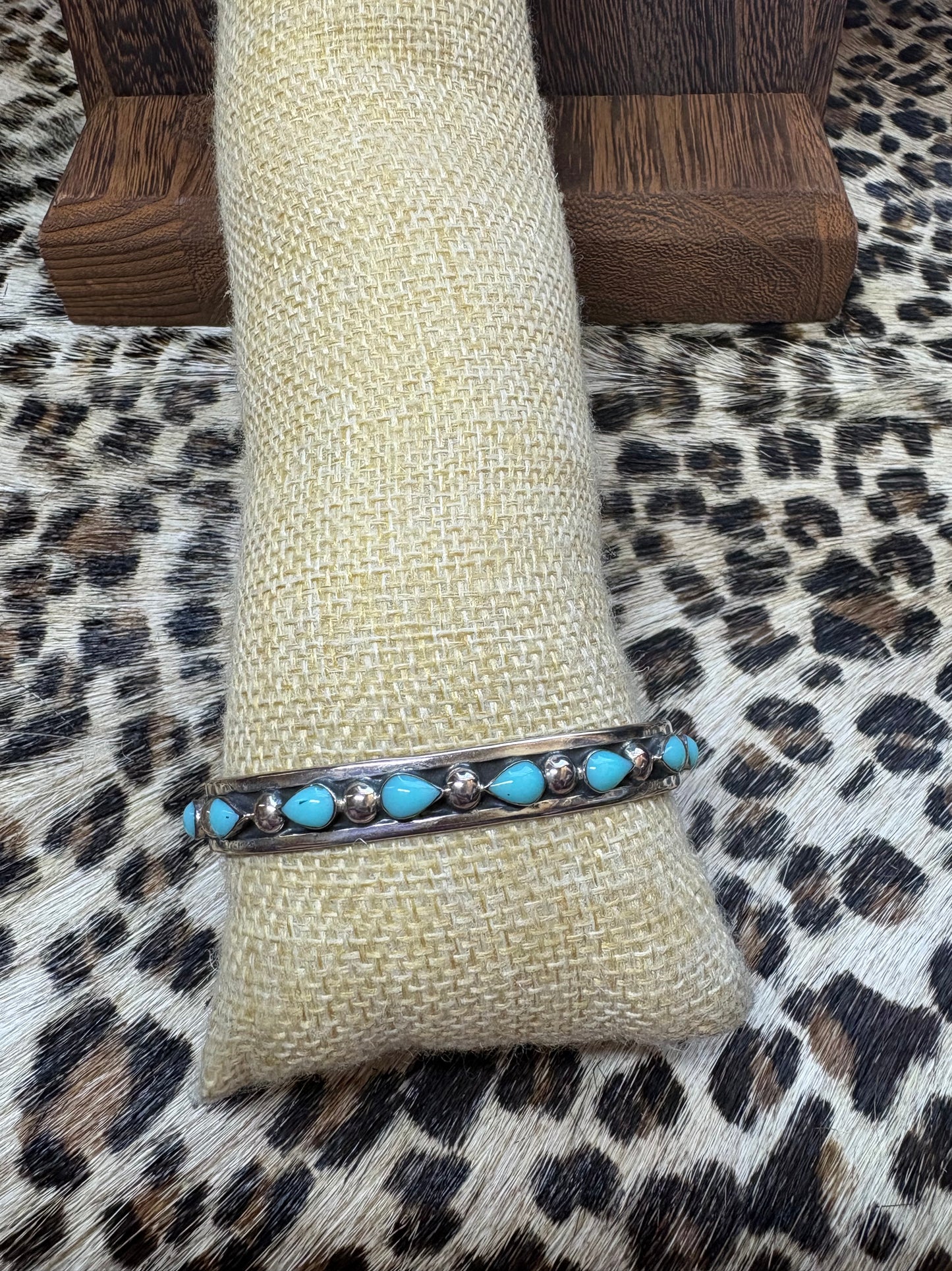 Turquoise Teardrop & 4mm Dot Cuff