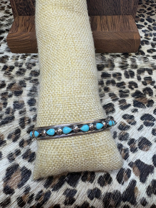 Turquoise Teardrop & 4mm Dot Cuff