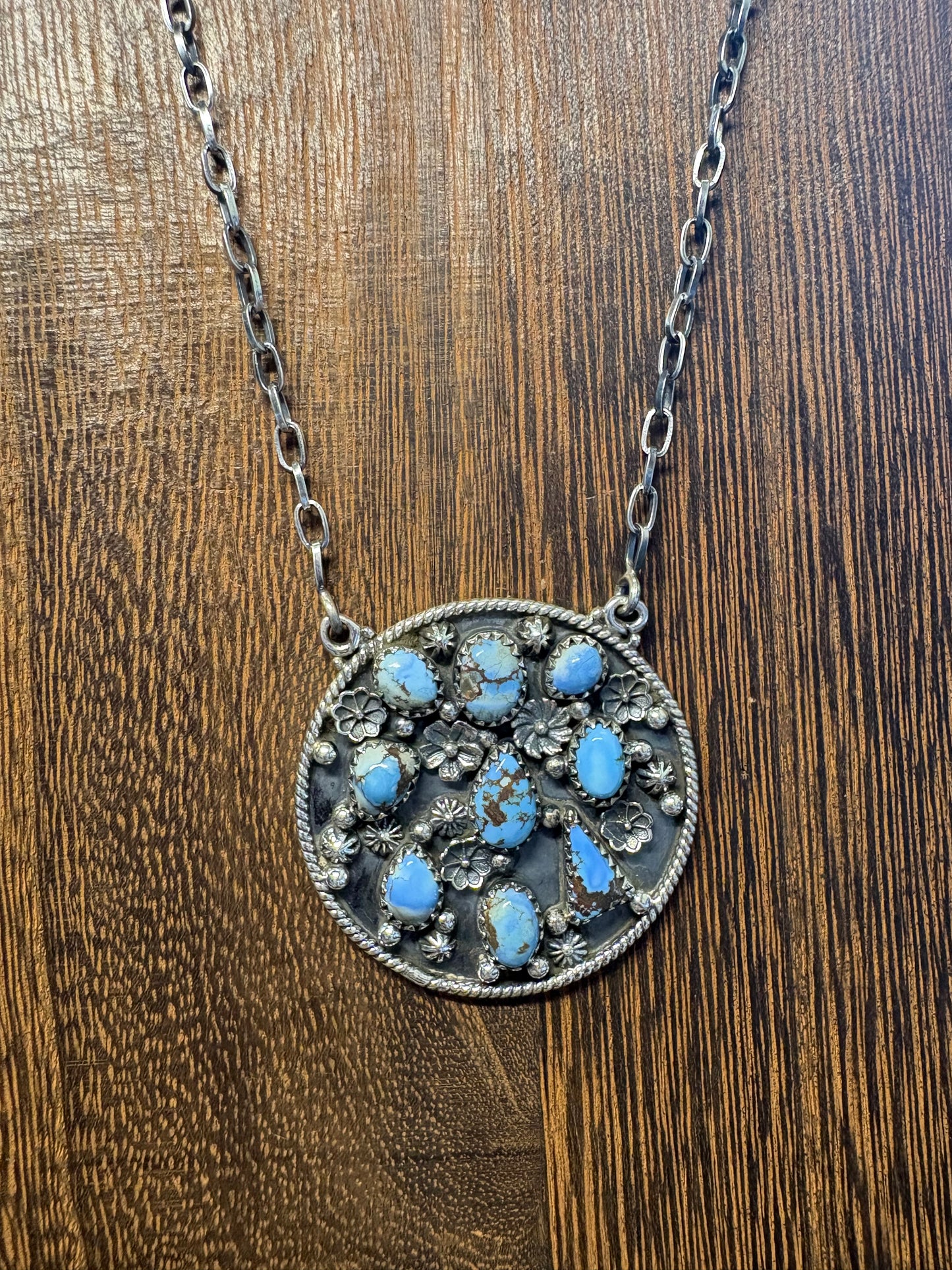 XL Golden Hills Circle Geometric Necklace