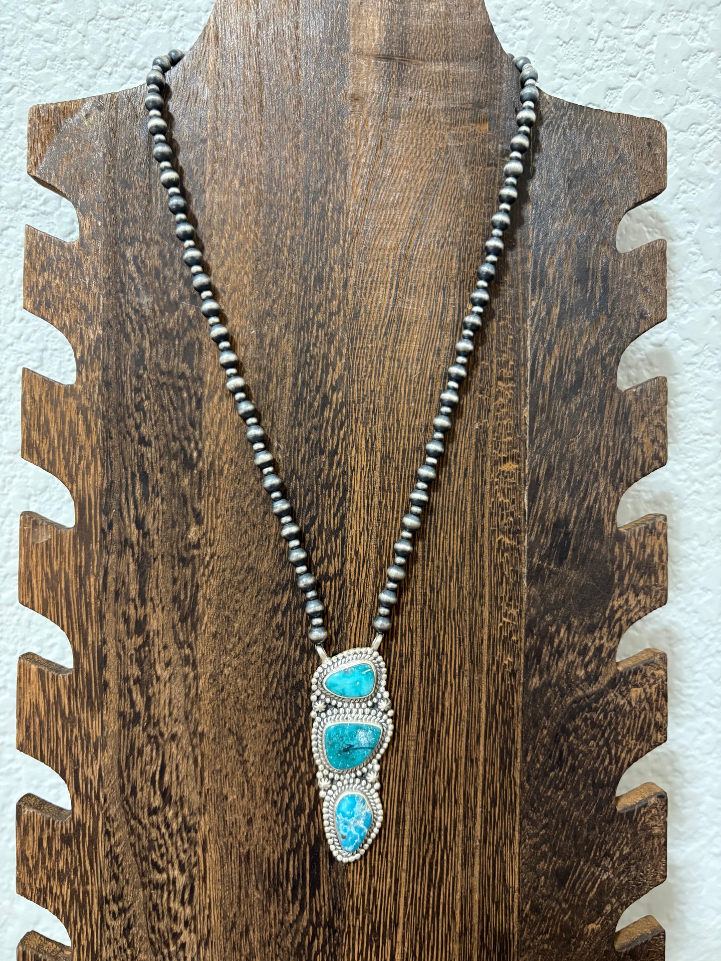 3 Stone Pendant with 3&5mm Pearls